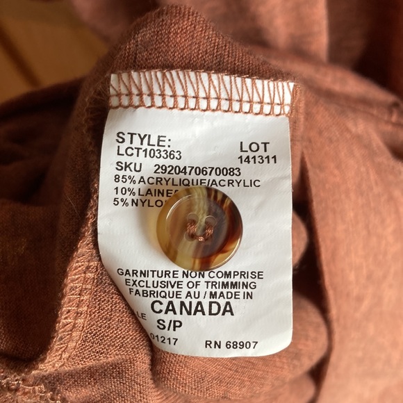 Terracotta coloured Stylized Tee - Picture 6 of 6